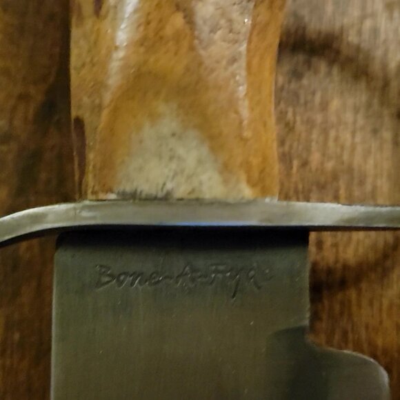 🔴 Bone A Fyde Rare Knife with Red Wildebeest Sheath – Handcrafted Exotic - Picture 4 of 7